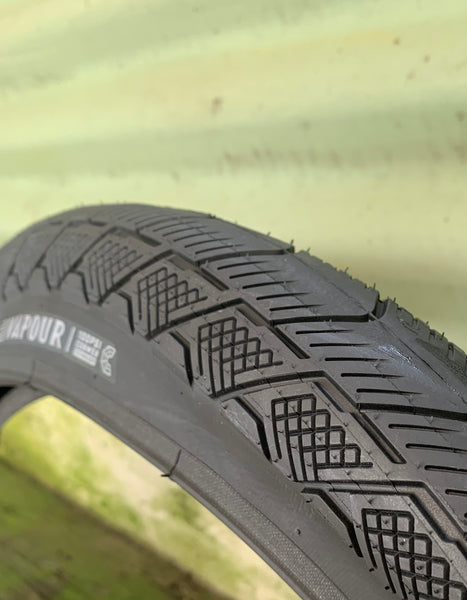 ECLAT -Eclat Vapour Tyre -TYRES + TUBES -Anchor BMX