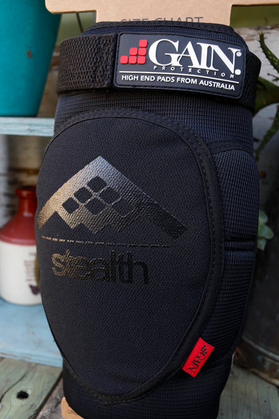 GAIN PROTECTION -Gain Protection Stealth Knee Pads -HELMETS + PADS + GLOVES -Anchor BMX