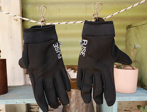 FUSE PROTECTION -Fuse Alpha Gloves Black -HELMETS + PADS + GLOVES -Anchor BMX