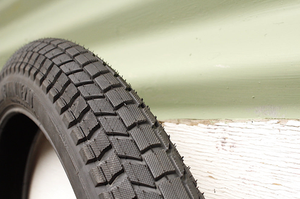 S_M_BIKES_MAINLINE_TYRE_123e2a