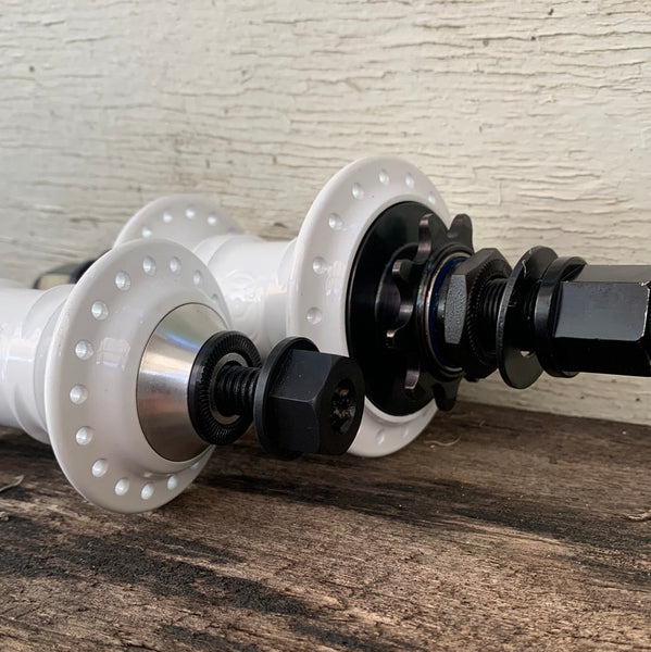 Profile -Profile Mini Hub Set White RHD -Hubs (rear) -Anchor BMX